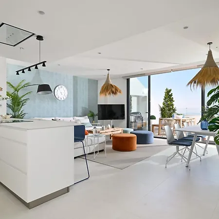 Luxury Penthouse With Panoramic Sea Views In Higueron West